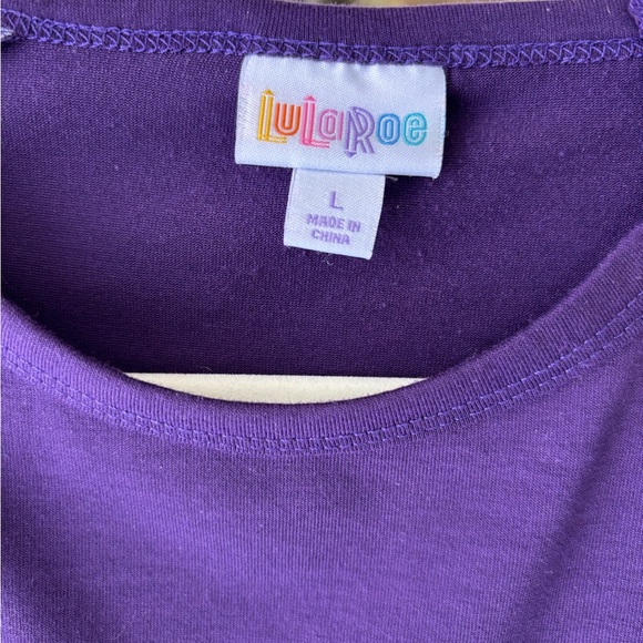 LuLaRoe Randy Tee - Picture 3 of 4